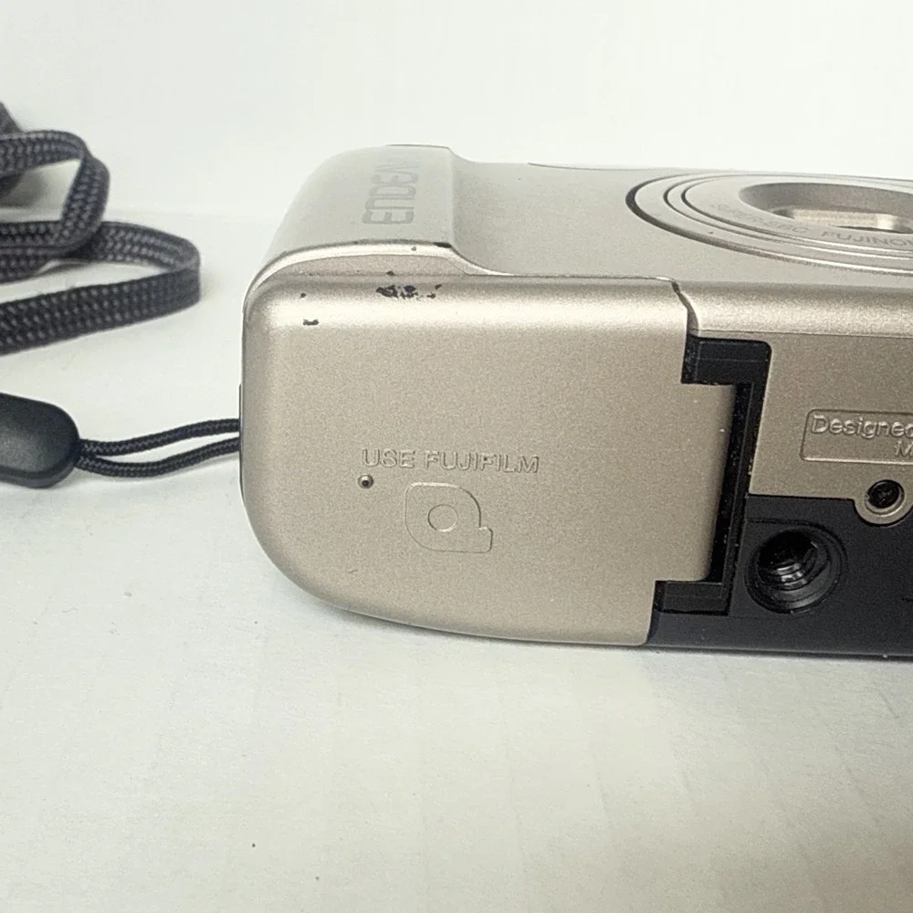 FUJIFILM Endeavor 250ix ZOOM 25-55mm Film Camera with case Not tested